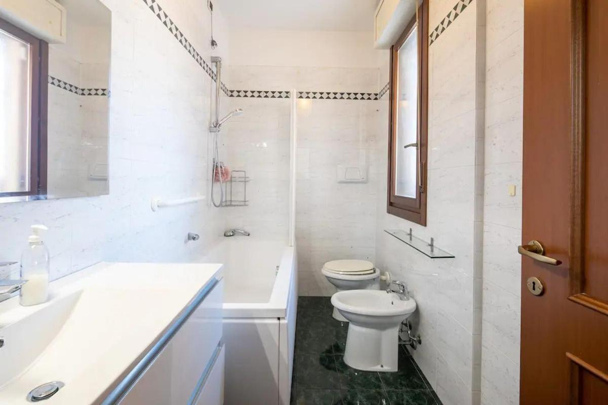 Suite Con 2 Balconi - 6 Guest Prato  Dış mekan fotoğraf